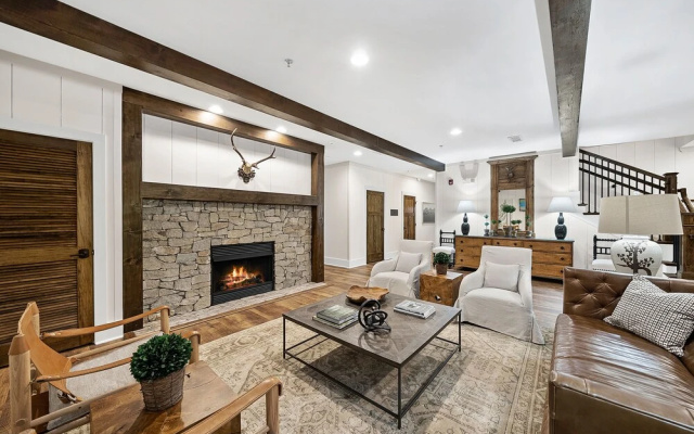 The Blowing Rock Manor