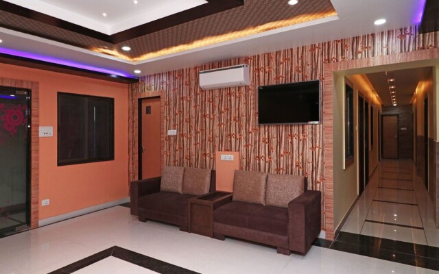 Capital O 16590 Hotel Sapphire Inn