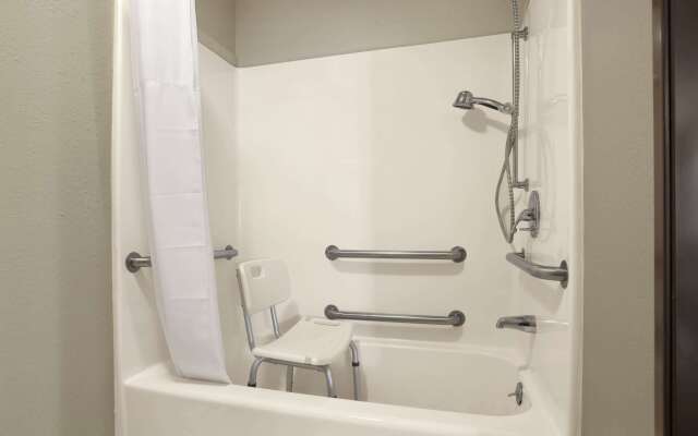 Days Inn by Wyndham Sheridan