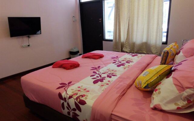 Aiyara House