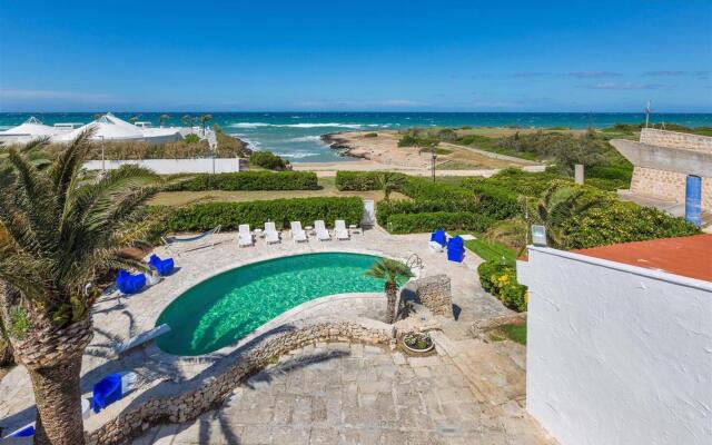 2374 Villa Costa Merlata by Perle di Puglia