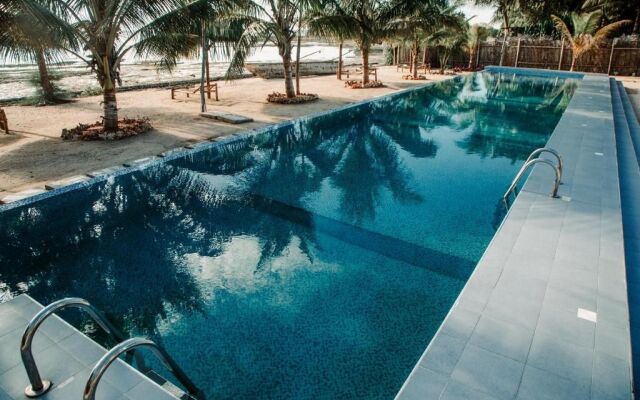 Asante Sana Beach Cottages