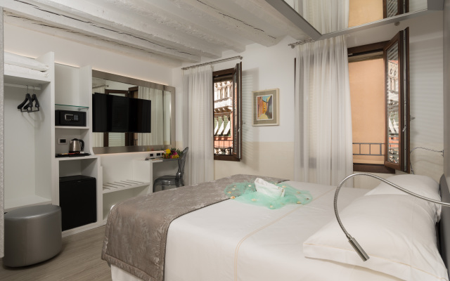 Unahotels Ala Venezia - Adults Only