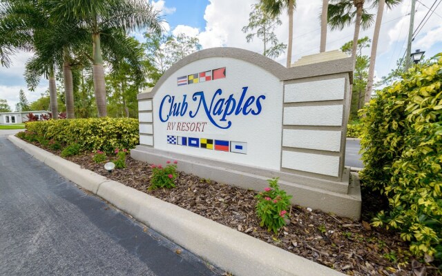 Club Naples RV Resort