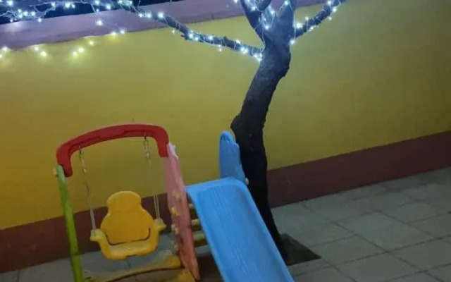 Shidu Yishan Farmhouse