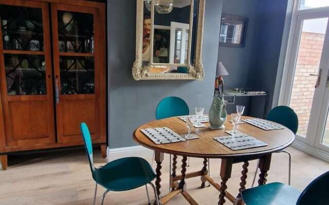 Inviting 2-bed Character House Stamford