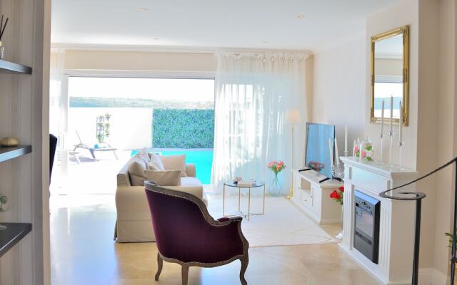 Sunlit Villa in Buje With Swimming Pool