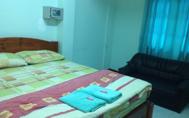 Bam Bus Motel 2