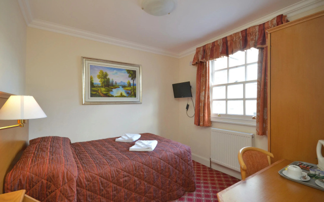 Alexandra Hotel - Image 5