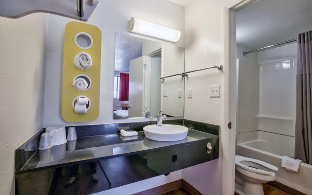 Loyalty Inn Tallahassee