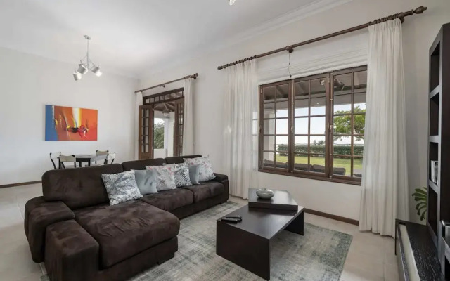 Country House With sea View, Southern Sunny House