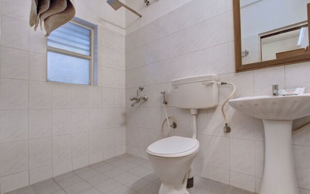 OYO 27005 The Woodbridge Hotel