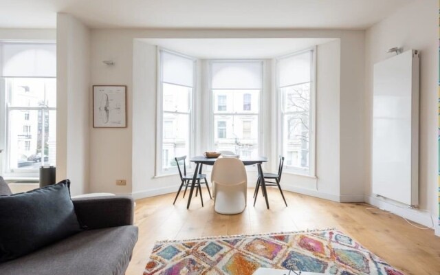 The Notting Hill Nook - Bright & Quiet 2BDR Apartment