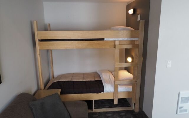 Apex Lodge - 7 Studio Bedroom 1 Bathroom Hotel Room