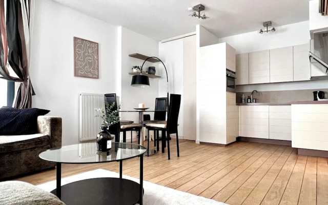 Peaceful 2 minutes European Parliament