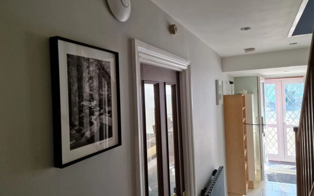 Lopez Home Crawley