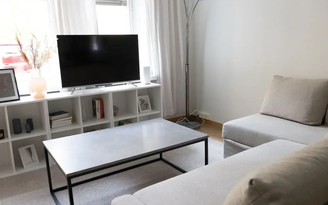 2ndhomes Bright 1BR Home in the Center