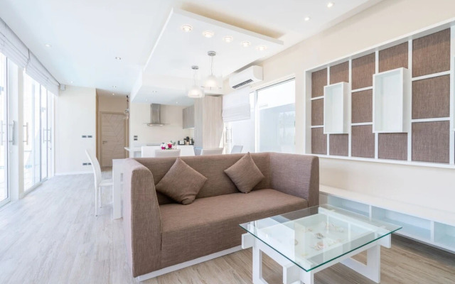 Signature Villa By Rents In Phuket