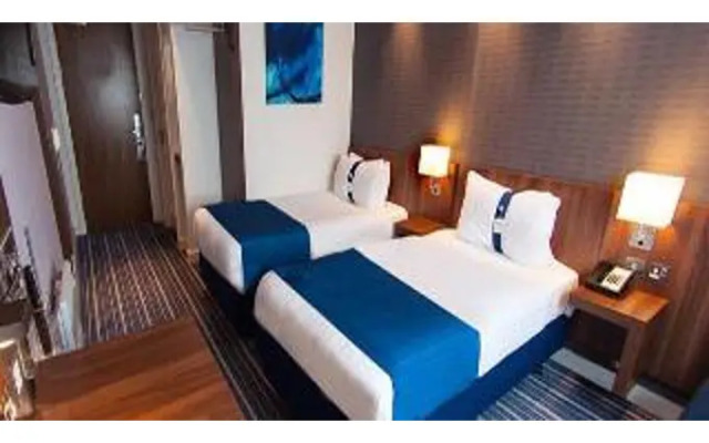 Holiday Inn Express Liverpool Hoylake