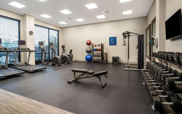 Hampton Inn & Suites Raleigh Midtown