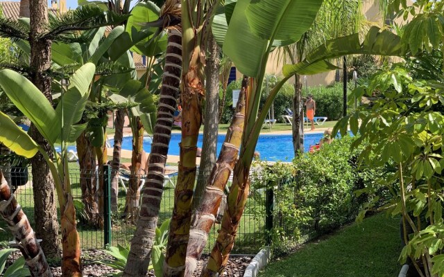 TGS & RUMEX Suites Banus