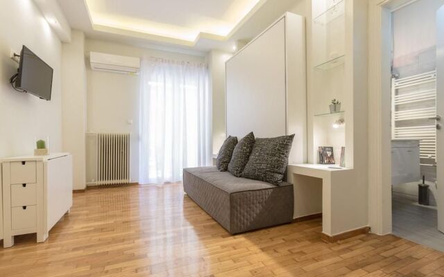 Cozy Flat with Terrace & Patio, next to Lycabettus