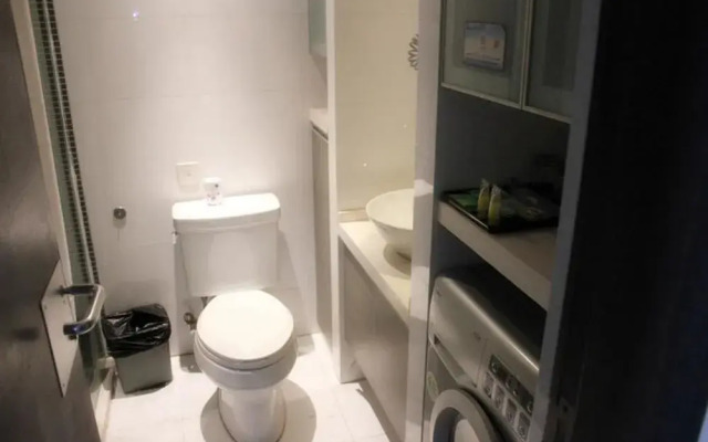 Nanjing Zhongfang Service Apartment
