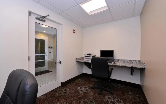 Holiday Inn Express & Suites Effingham by IHG