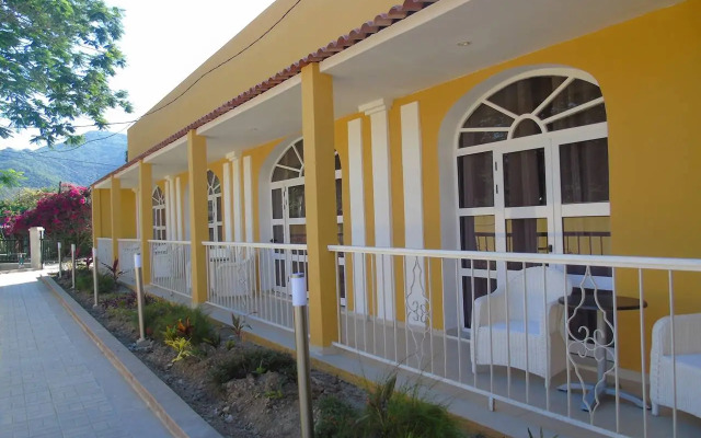 Hotel E El Cobre