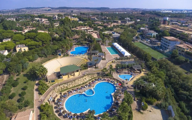 TH Le Castella - Baia degli Dei Village