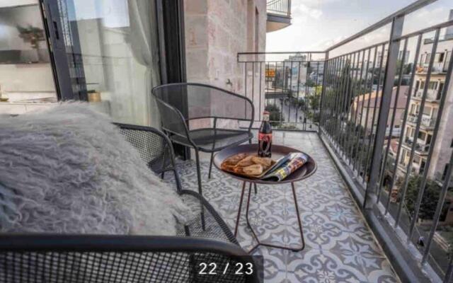 Wonderful Central Jerusalem 1 BDR/4 beds apt