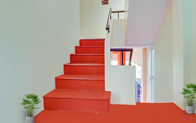 OYO Flagship 702142 Hotel Everest Grand