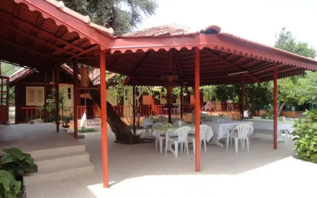 Toll Hotel