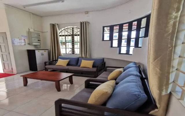 OYO 91031 House No 8