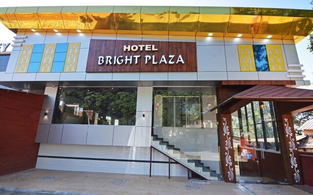 OYO 23365 Hotel Bright Plaza