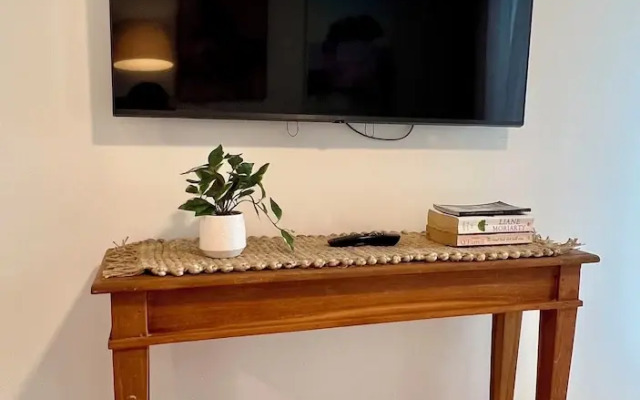 City Unit 5 Walk to Esplanade