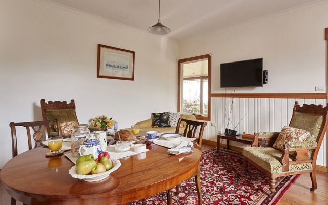 Box Cottage Apartment