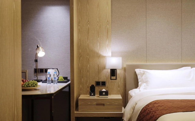 FY Hotel - Image 5