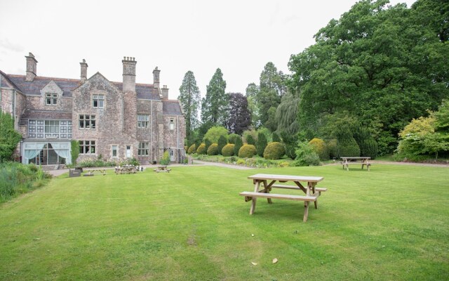 Country Estate - Shepherd's Hut, Llandenny