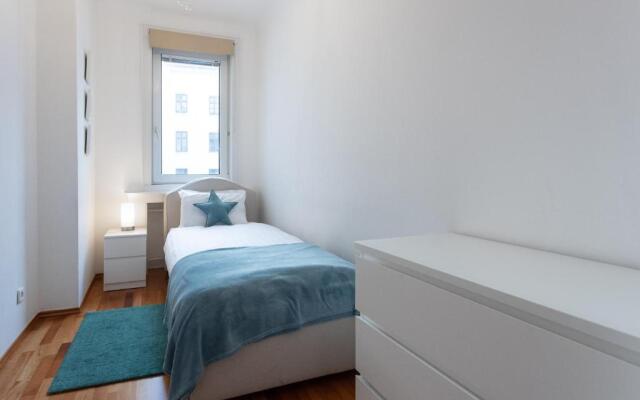 Operastreet City-Center Premium Apartment