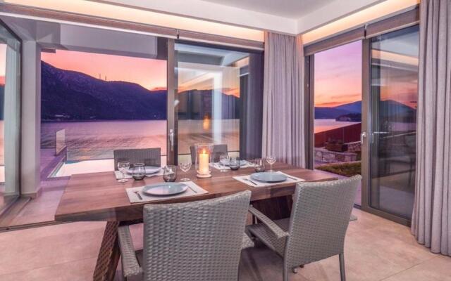 Mrs Grey Luxury Villa