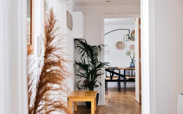 Tolcarne Stay - Luxury Newquay Apartment
