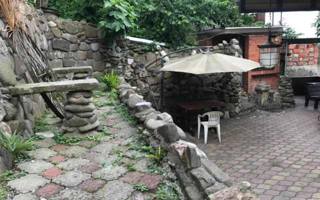 Guesthouse on Dneprovskaya 20