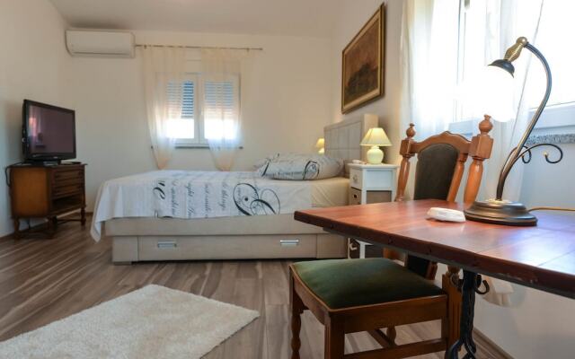 Apartments with pool 992