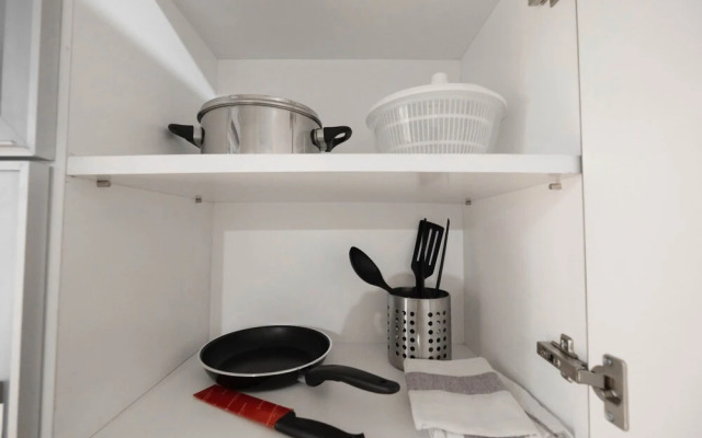 Simplicity Minimalist 2BR Bassura City Apartment