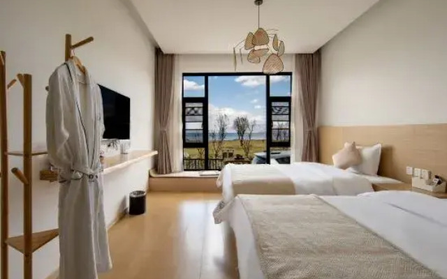 Dali City Qingfeng March All Seaview Famous Hotel