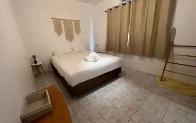 Crociere cafe and Hostel