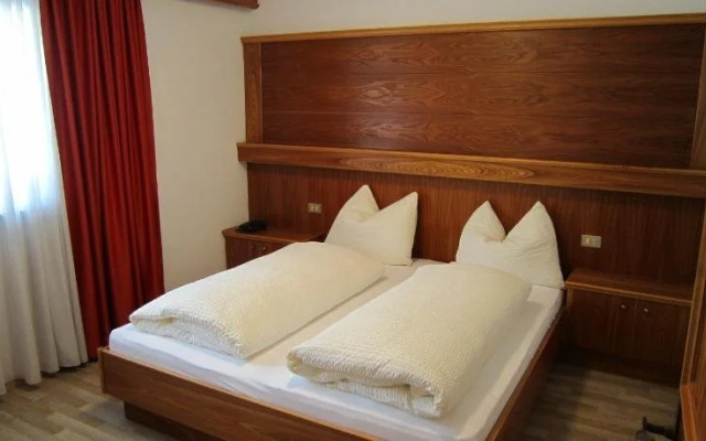 Aparthotel Garni Haus Hubertus