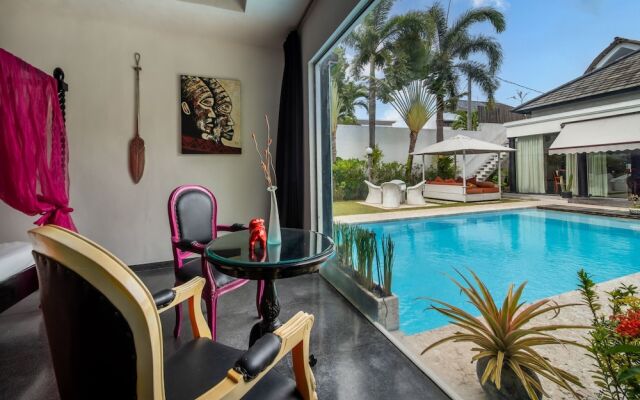 Serene 4br Seminyak Villa with Tropical