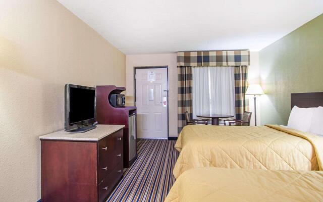 Econo Lodge Belton - Kansas City South